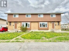 Building Photo - 1393 Claymor Ave