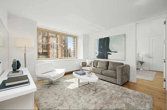 Foto del edificio - 121 E 39th St