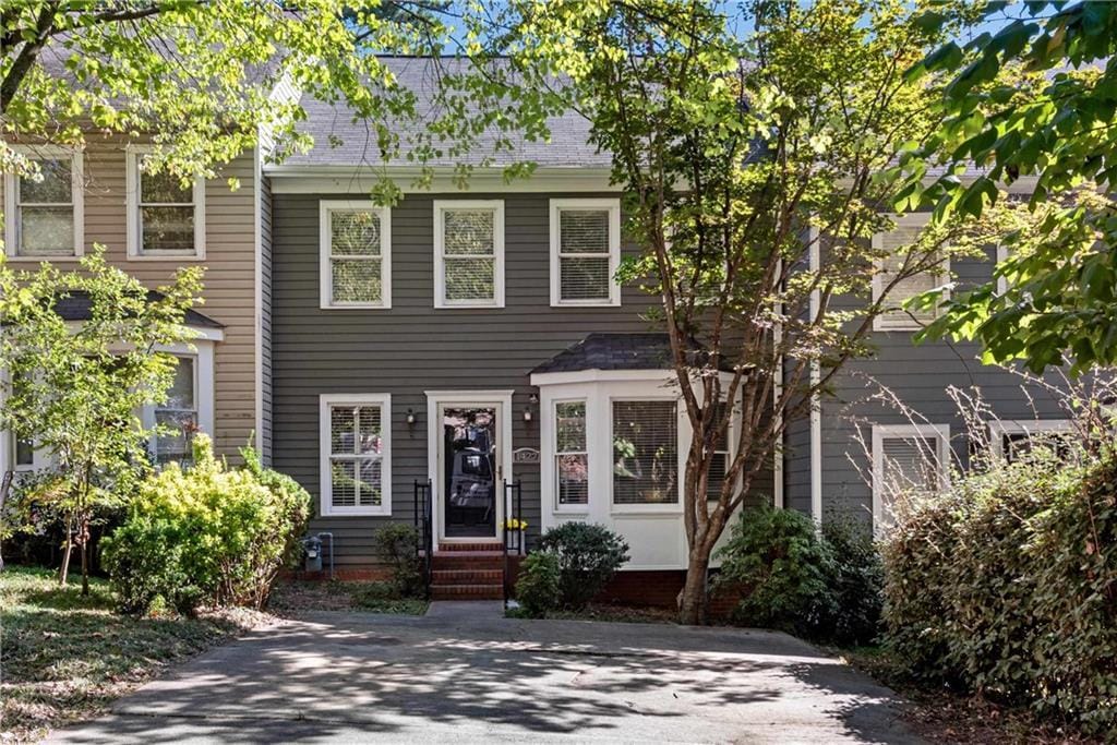 Primary Photo - 1427 Old Virginia Ct SE