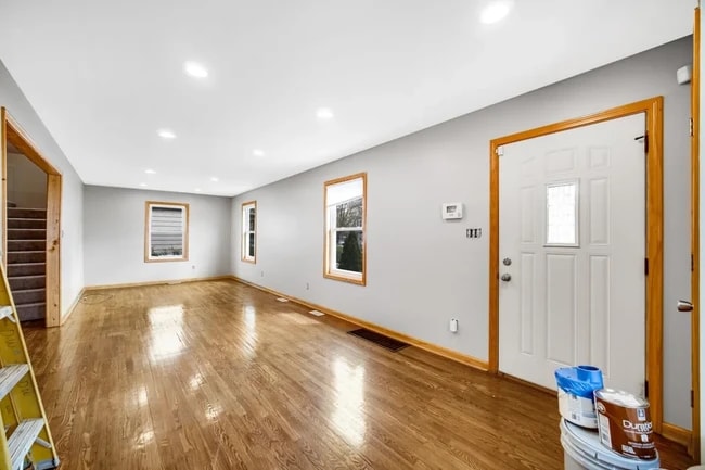 Living room - 6806 Ridgeland Ave