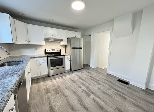 Building Photo - 358 E Hector St