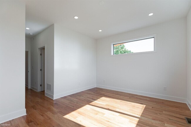 Foto del edificio - 3 br, 3 bath Duplex - 505 W Norris St Unit B