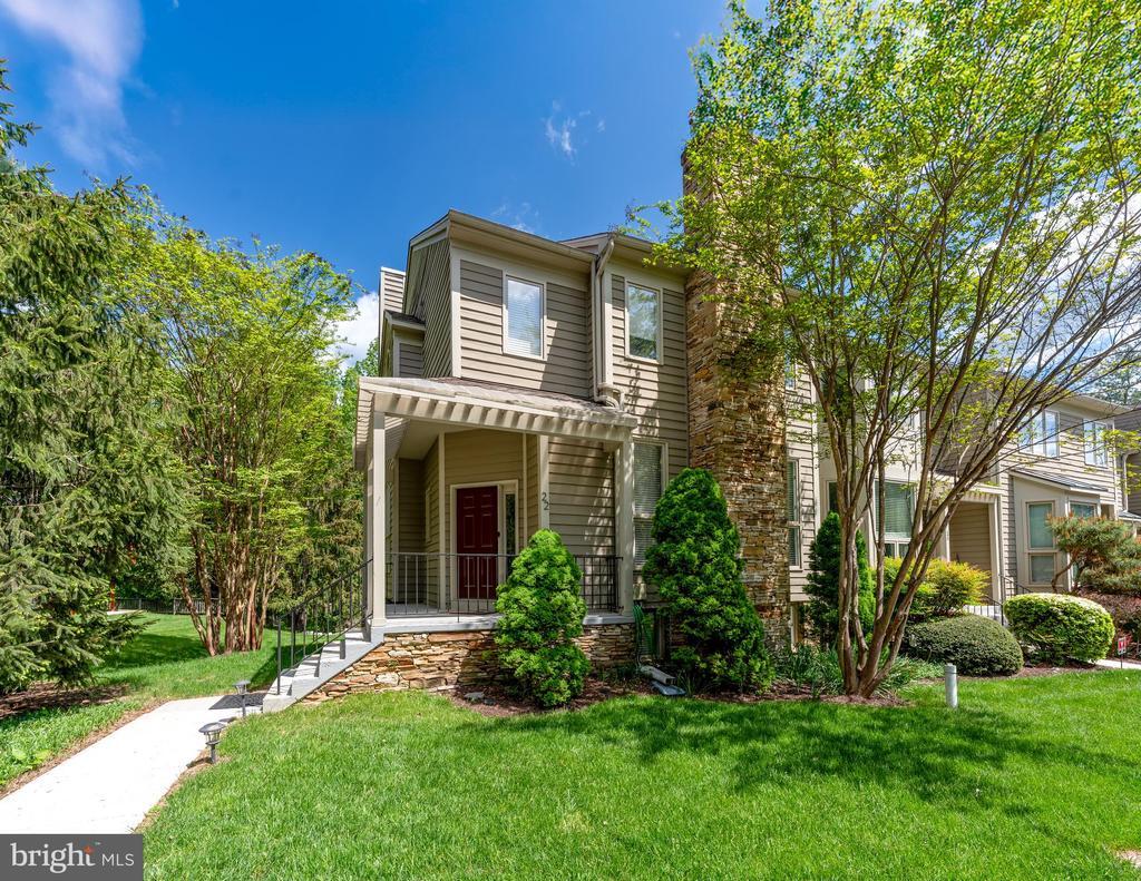 Foto principal - 22 Houndswood Ct