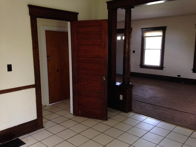 Foto del edificio - 887 N Howard St