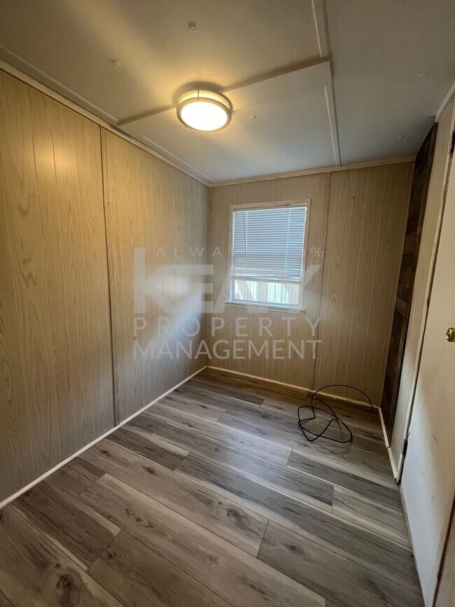 Foto del edificio - 3 bedroom Mobile Home Now Available!