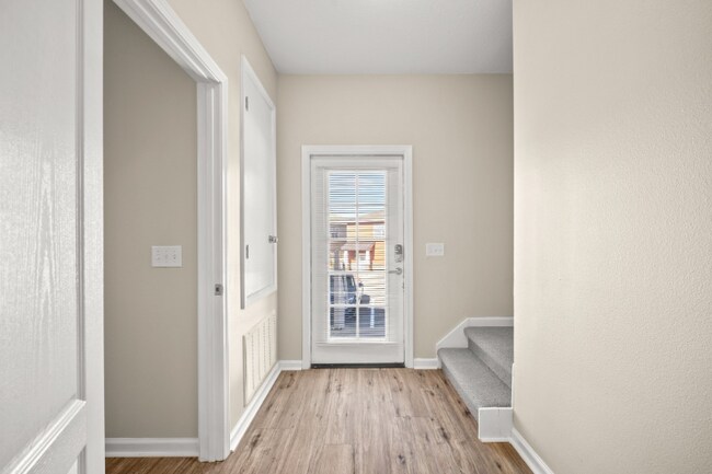 Foto del edificio - 831 Arbor Lake Dr