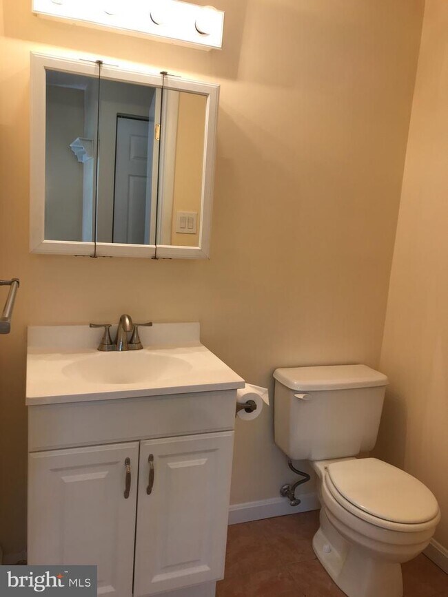 Building Photo - 6762 Brook Run Dr