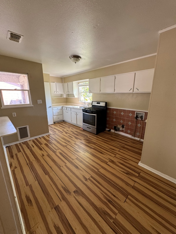 Foto del edificio - 2800 Redwood St