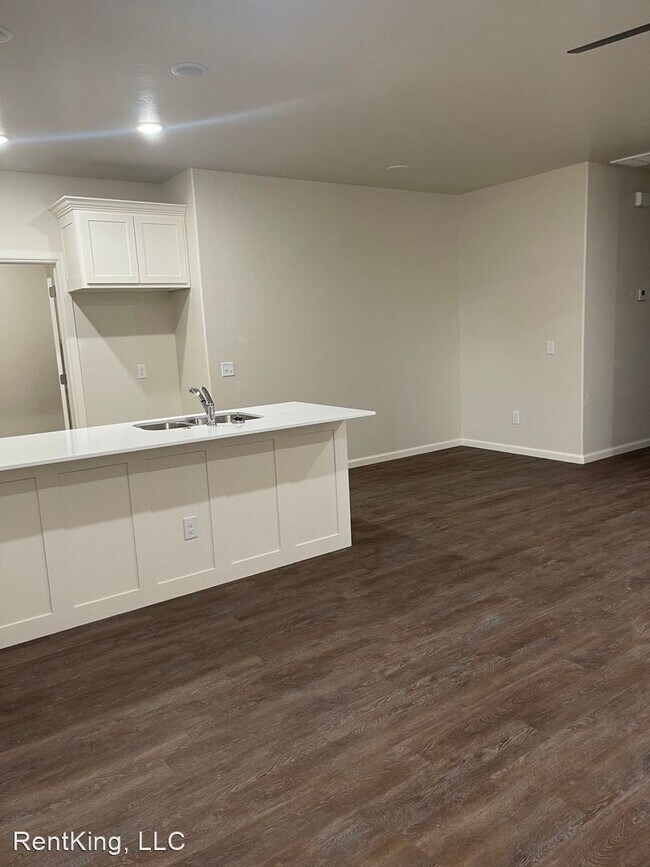 Building Photo - 3 br, 2 bath House - 1313 Brooks Drive