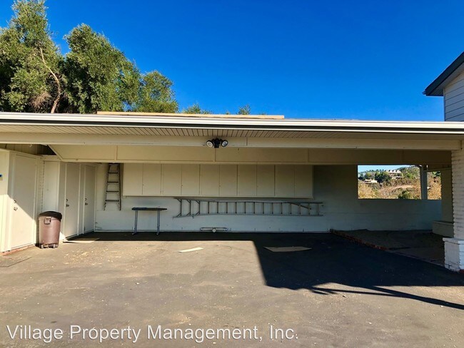 Building Photo - 1133 Live Oak Park Rd S
