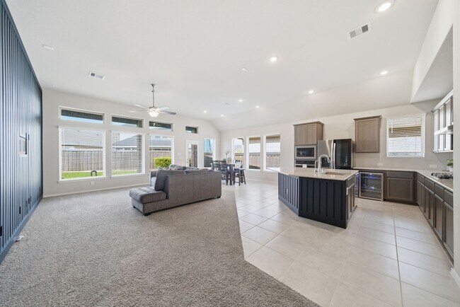 Foto del edificio - 13823 Paseo De La Paz Pl