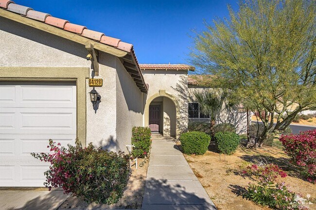 Foto del edificio - 64126 Silver Star Ave