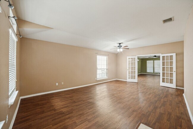 Building Photo - 9647 Wolf Point
