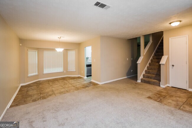 Foto del edificio - 2050 Downs Pl