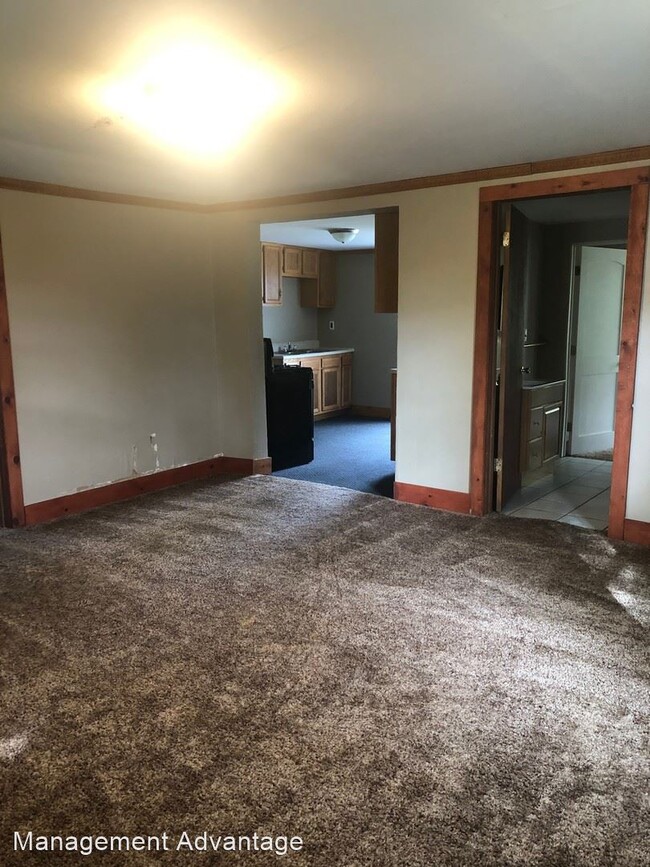 Building Photo - 3 br, 1 bath House - 10030 E 700 N