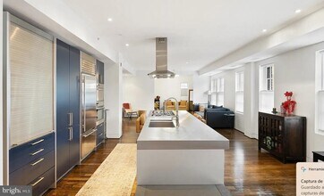 Building Photo - 1124 10th St NW