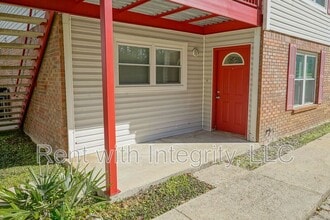 Building Photo - 1502 Pullen Rd