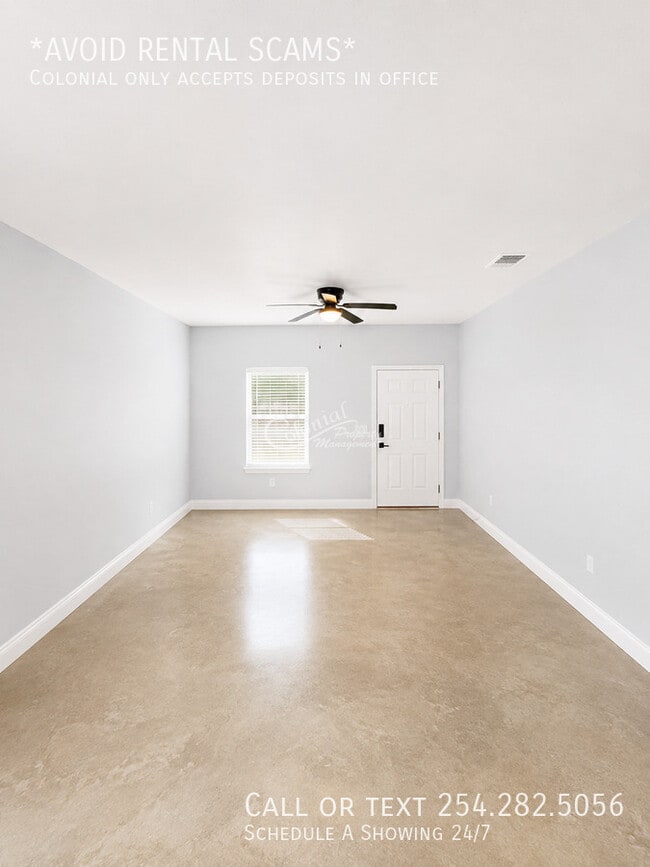 Building Photo - 901 Mimosa St