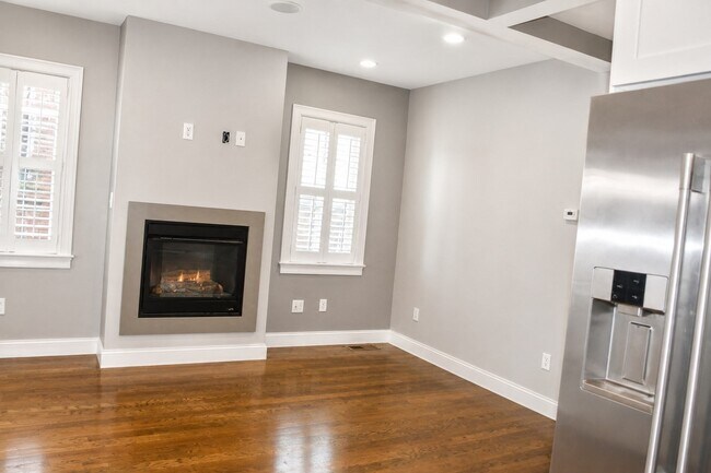 Building Photo - 149 G St