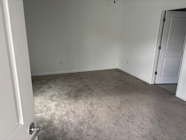 Foto del edificio - 1081 Berry Ln