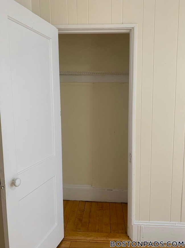 Building Photo - 437 Cambridge St