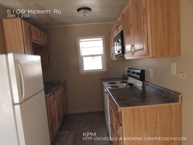Foto del edificio - 3 BEDROOM | 2 BATH | HOUSE | WATER INCLUDED!