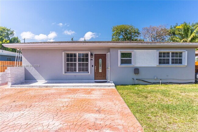 Photo - 211 NE 174th St House