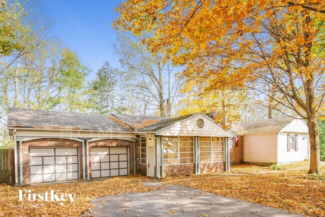 Building Photo - 6925 Bloomfield Dr E