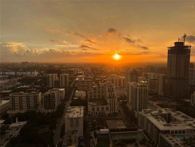 Building Photo - Northeast 24th Street, Miami, FL 33137 - 3 BR 3 BA condo