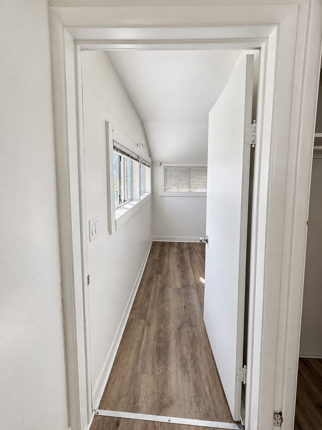 Building Photo - 224 S 900 E