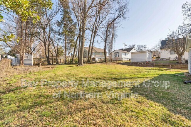 Building Photo - 7425 Paxton Rd