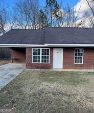 Building Photo - 55 Wilma Dr NW