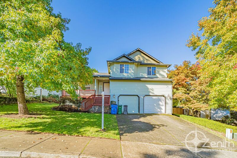 Primary Photo - 1208 NE 94th Pl