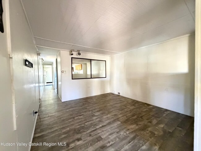 Foto del edificio - 384 Glenerie Blvd