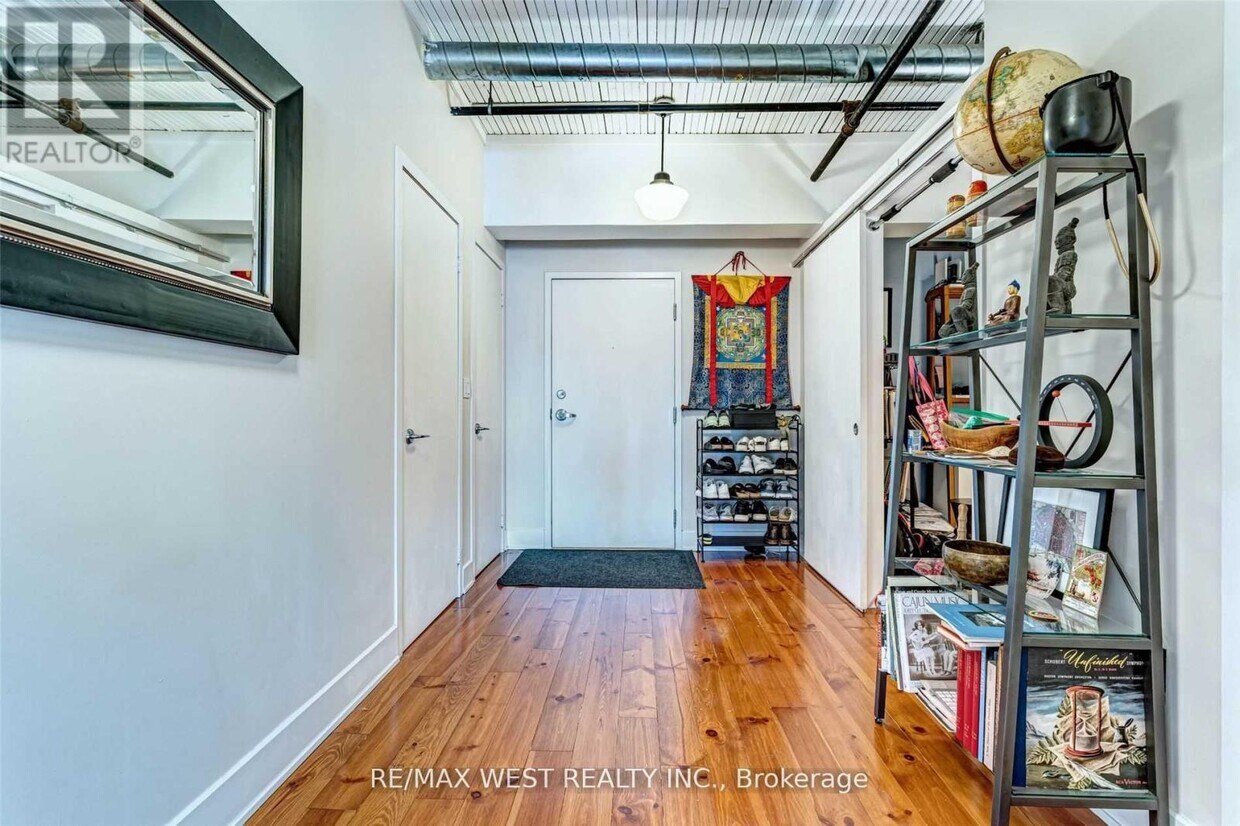 Primary Photo - 183 Dovercourt Rd