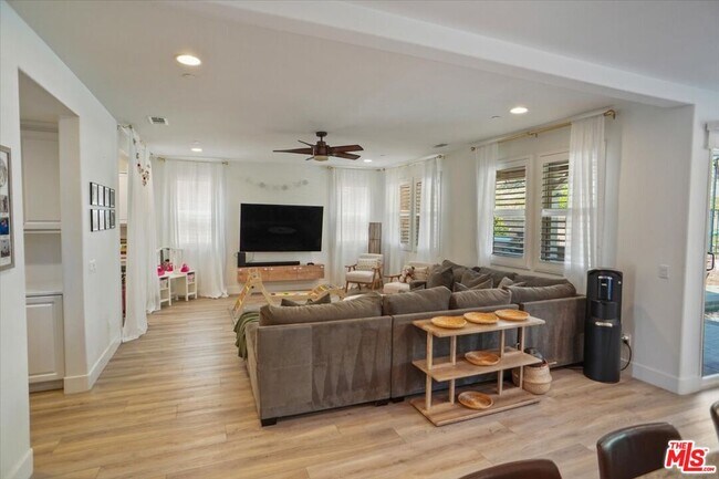 Building Photo - 27336 Ellery Pl