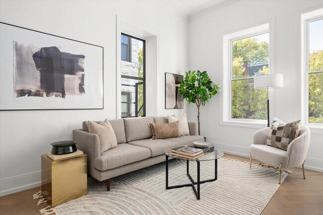 Livingroom - 1709 21st St NW
