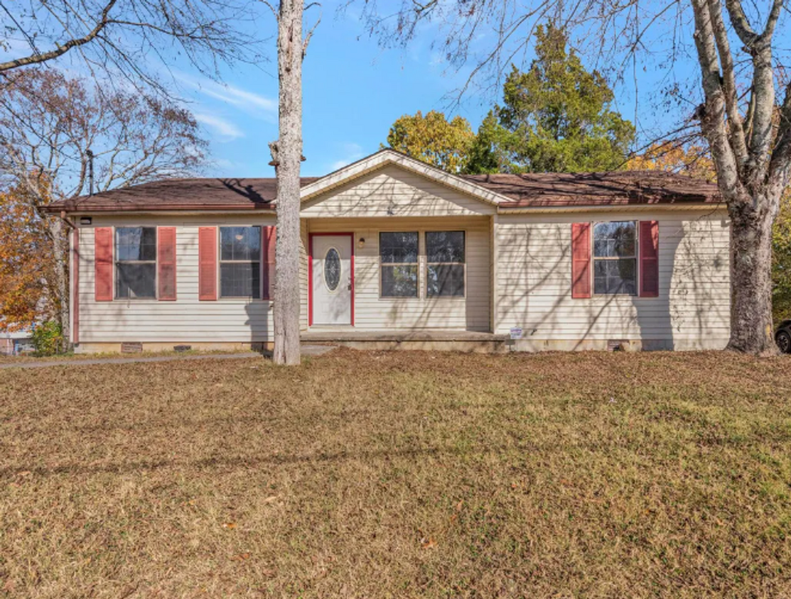 Primary Photo - Newly Renovated 3Bedroom/2Bath Home