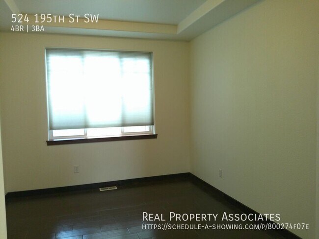 Building Photo - 524 195th St SW
