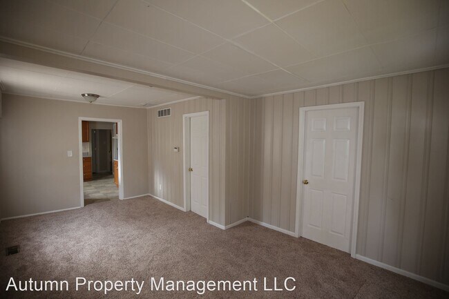Building Photo - 3 br, 1 bath House - 17484 Ivanhoe St