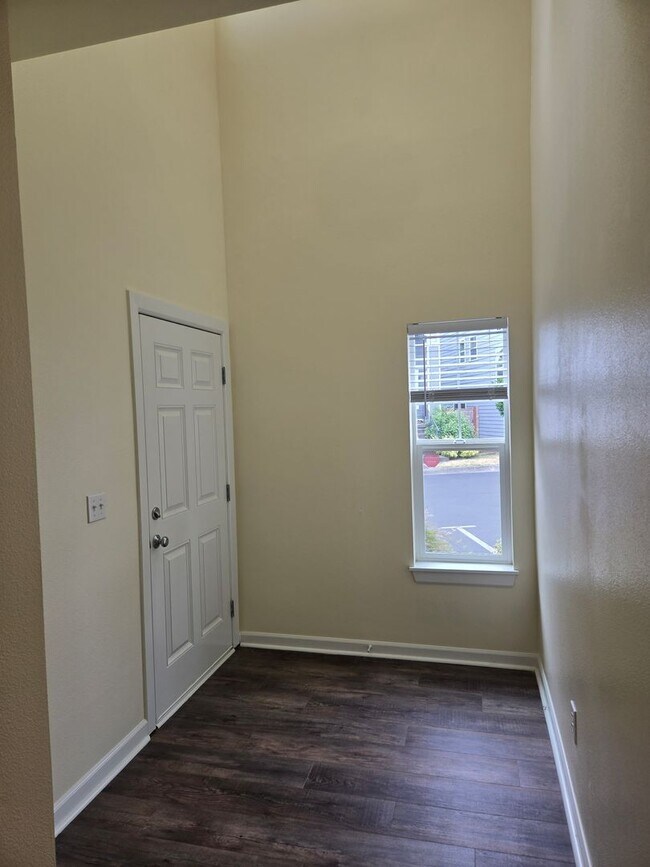 Foto del edificio - Lakeland Hills 3 bedroom home