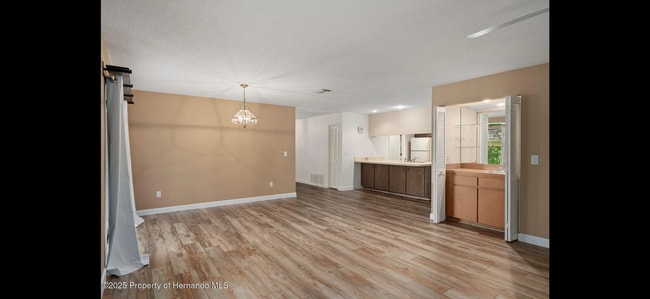 Building Photo - 51 Golfview Dr