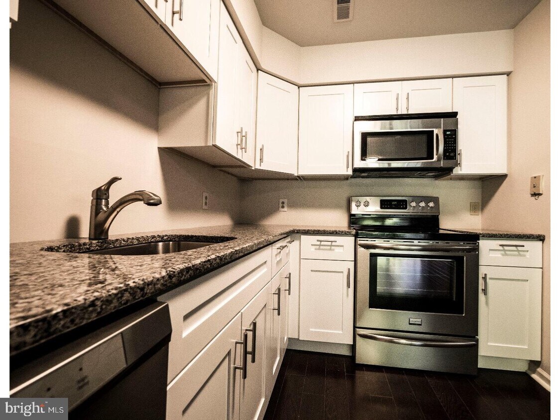 91 Bridgewater Dr, Evesham, NJ 08053 Townhome Rentals in Evesham NJ