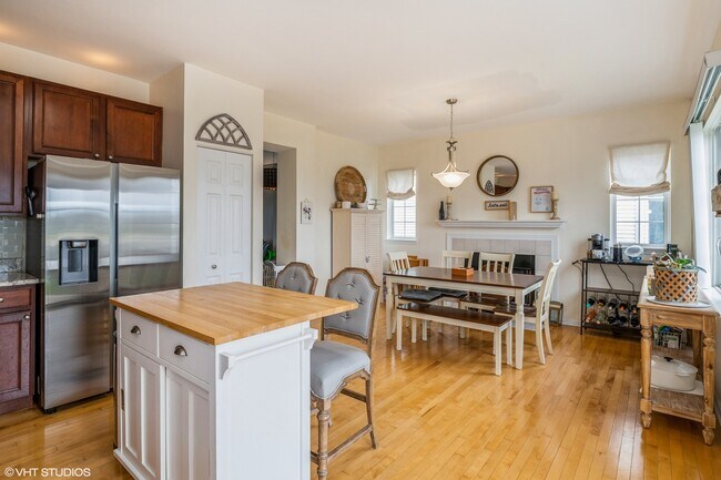 Building Photo - 358 S Winchester Dr