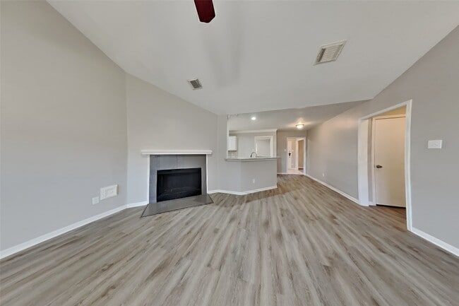 Building Photo - 2510 Foxden Dr