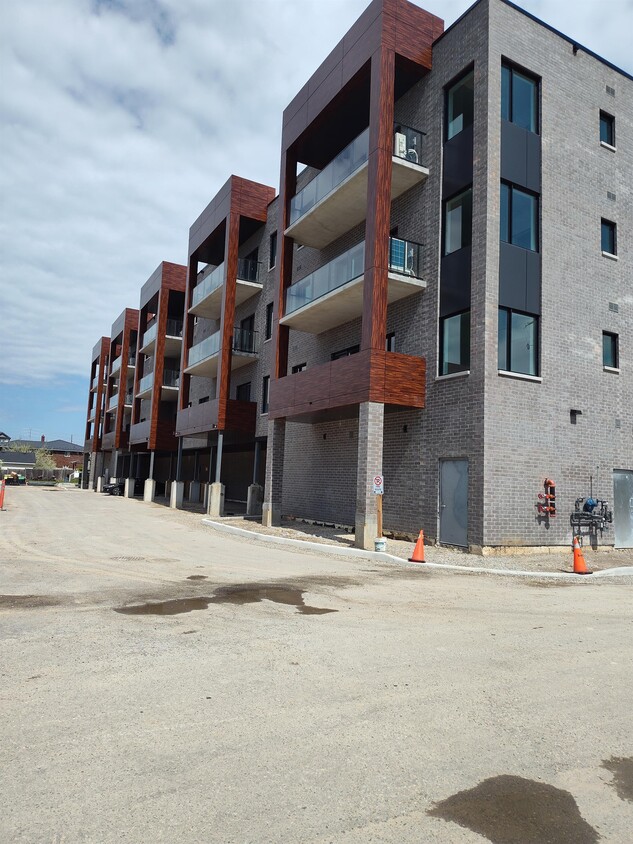 Photo principale - 406 Dundas St S