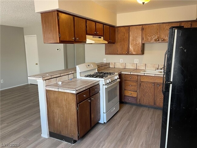 Building Photo - 3109 N Walnut Rd