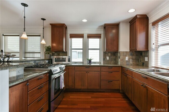 Foto del edificio - Stunning 3 Bed 2.5 Bath Home in Fremont