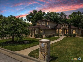 Building Photo - 1010 Woodland Bend Cir