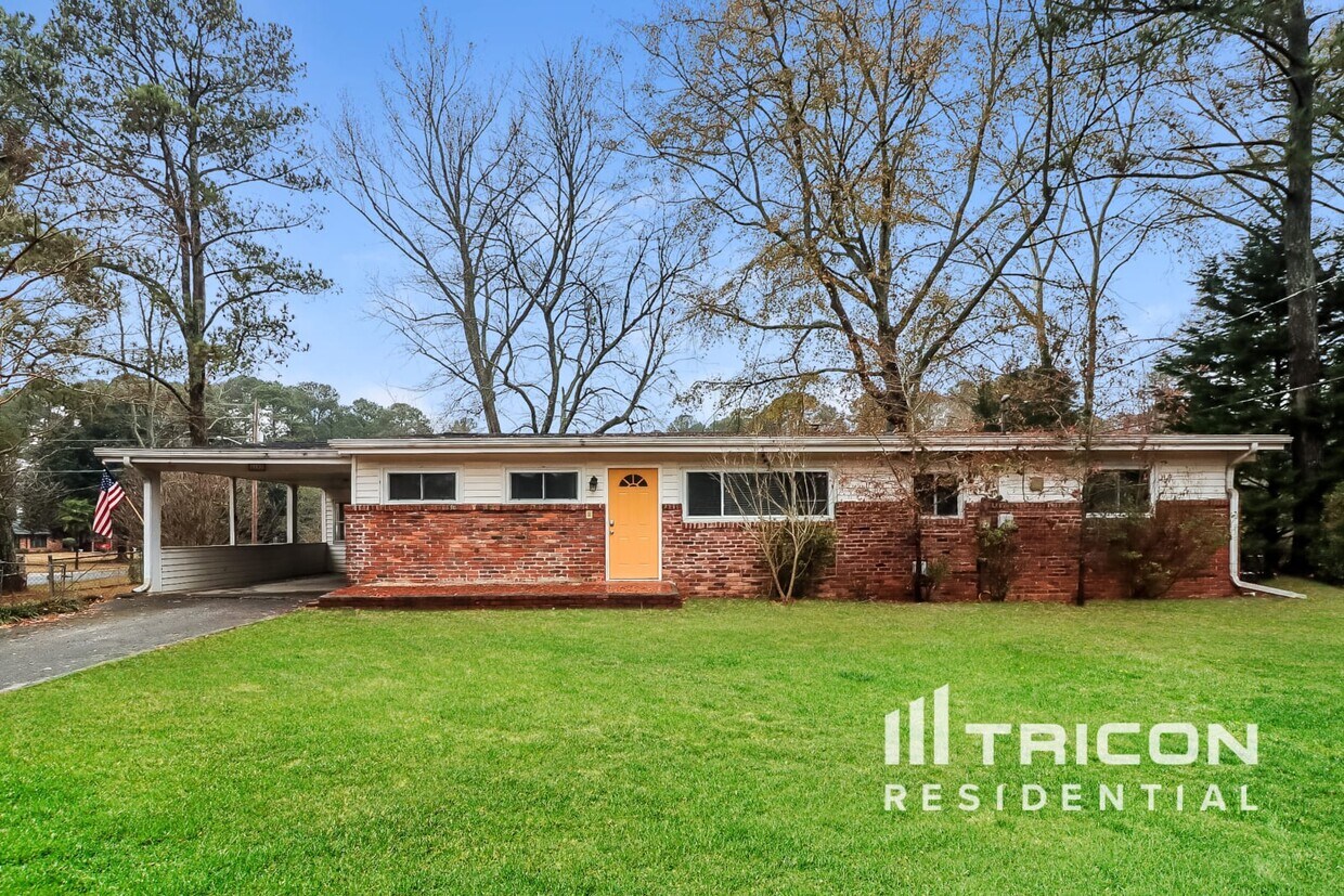 Primary Photo - 5102 Lakewood Drive Acworth GA